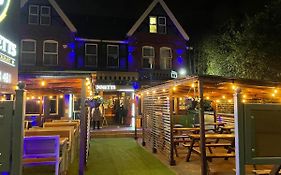 Bennetts Hotel